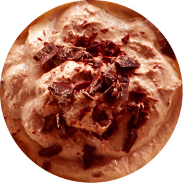 Сливочно-кофейное мороженое с кусочками шоколада